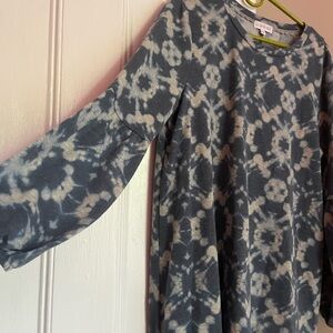 Luxology Navy and Cream Tie-Dye Top